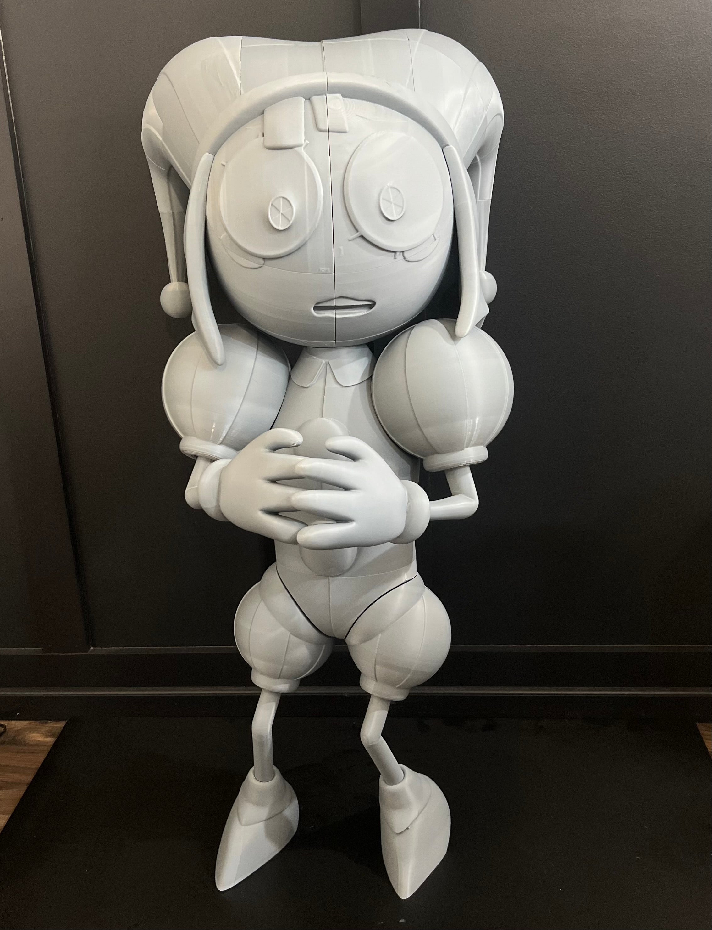 POMNI Life-size Statue The Amazing Digital Circus