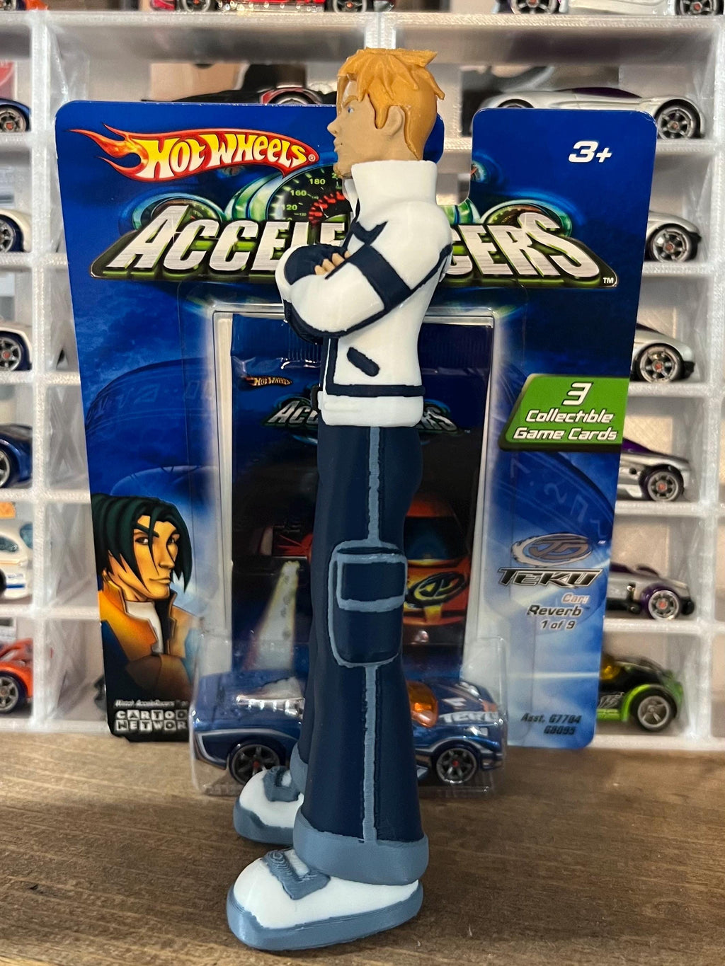 Hot Wheels Acceleracers Vert Wheeler Statue figure