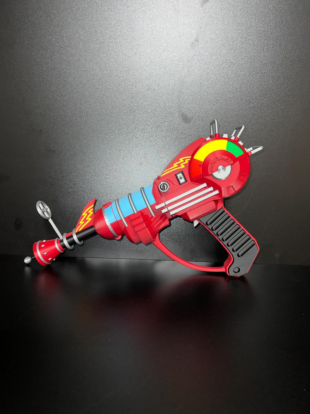 Call Of Duty COD Zombies Life-Size Ray Replica