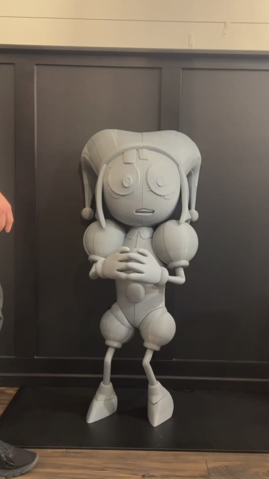 POMNI Life-size Statue The Amazing Digital Circus
